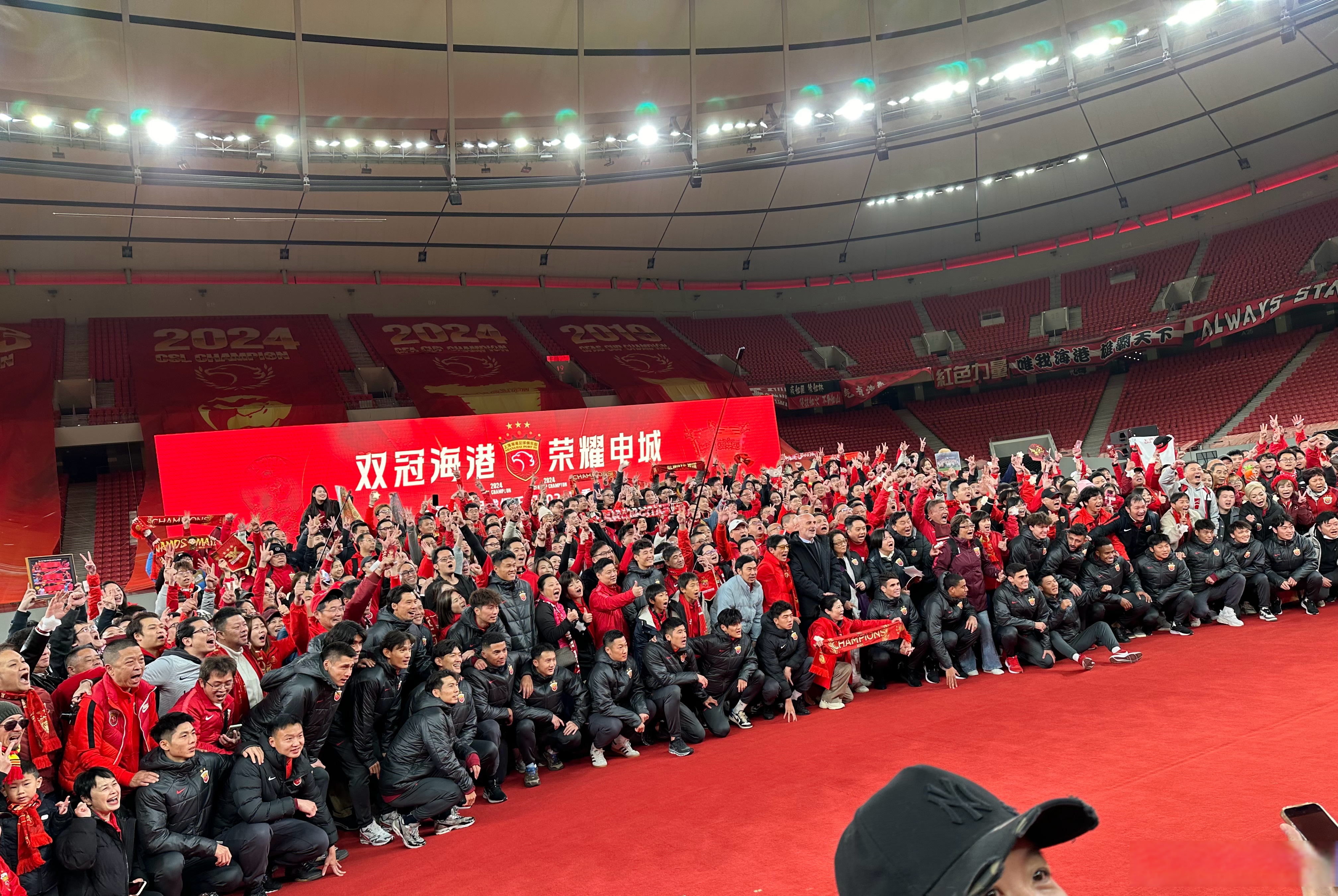 爱游戏官方入口-赛季最佳阵容正式公布，球迷投票热烈